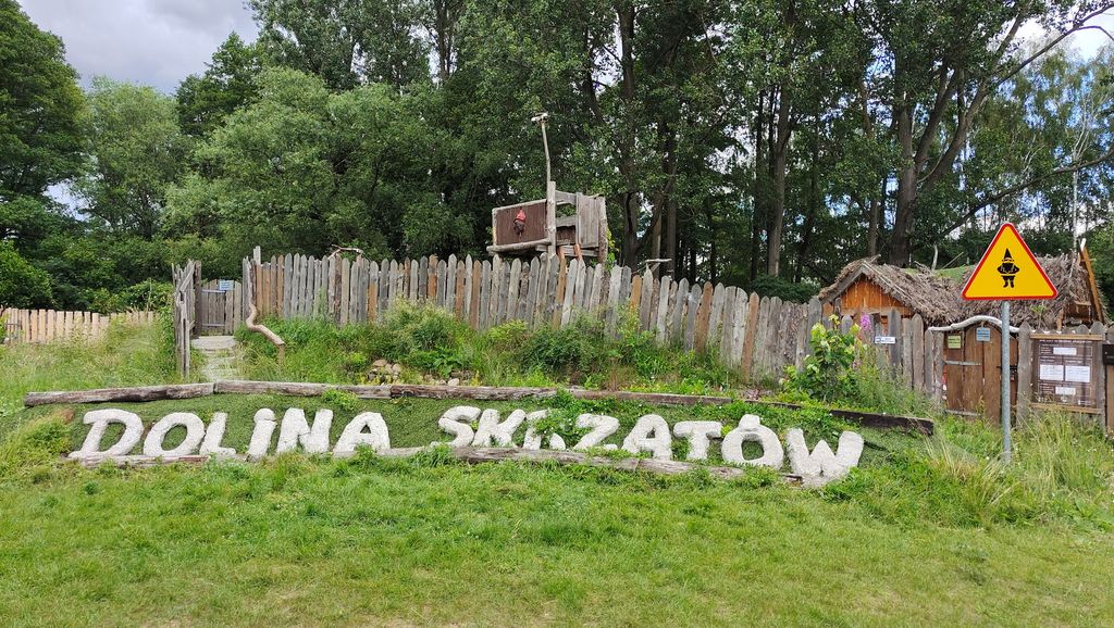 STOWARZYSZENIE DOLINA SKRZATÓW